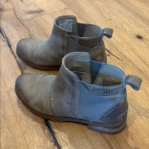 Sorel Emelie Chelsea Pull On Boot - Sz 7